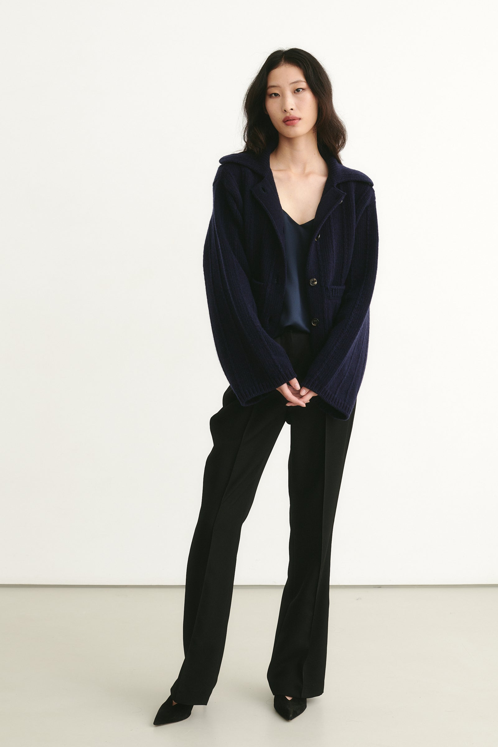Daphne Cardigan Navy – ATTIRE THE STUDIO