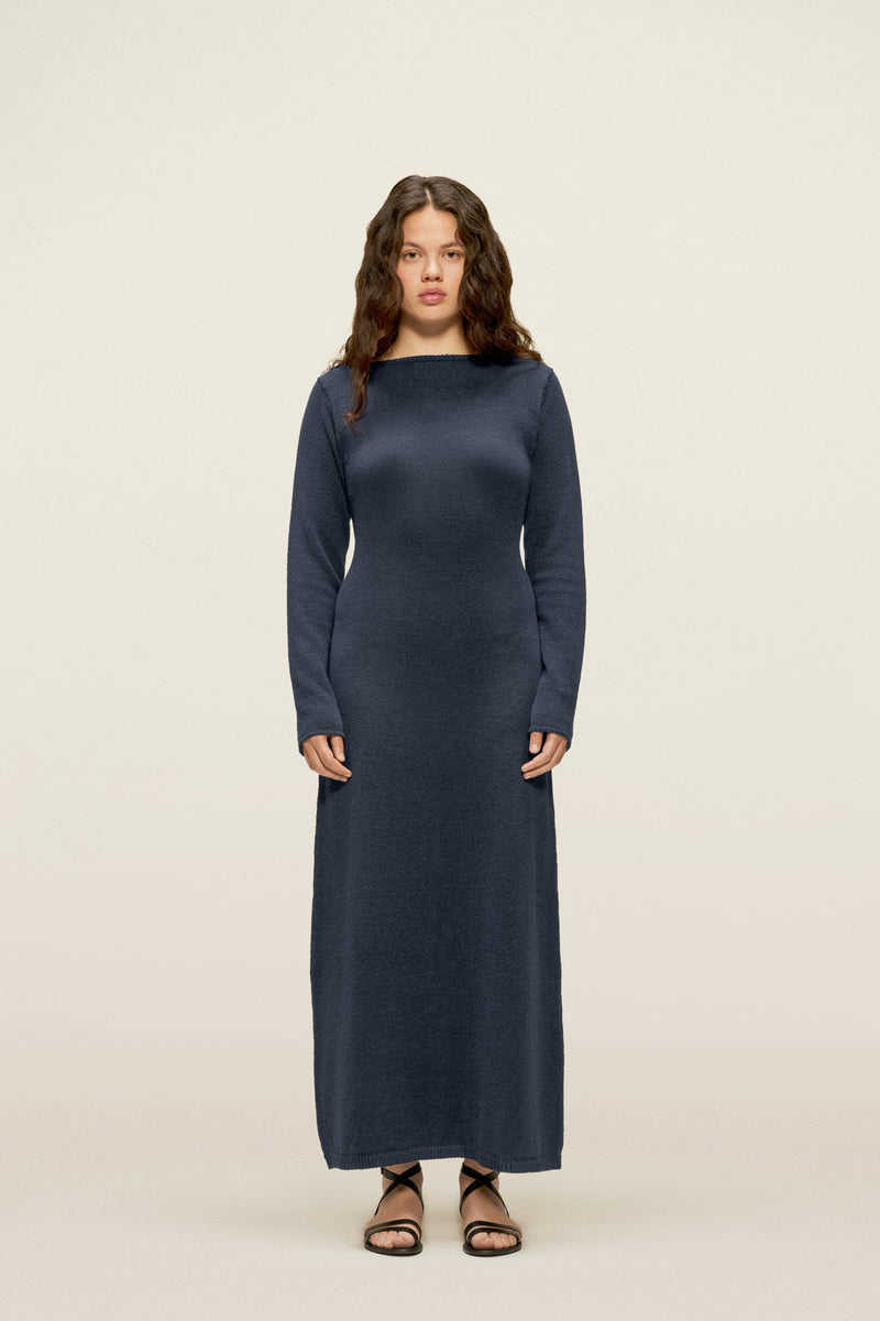 elsa navy blue dress Elsa eisknigin