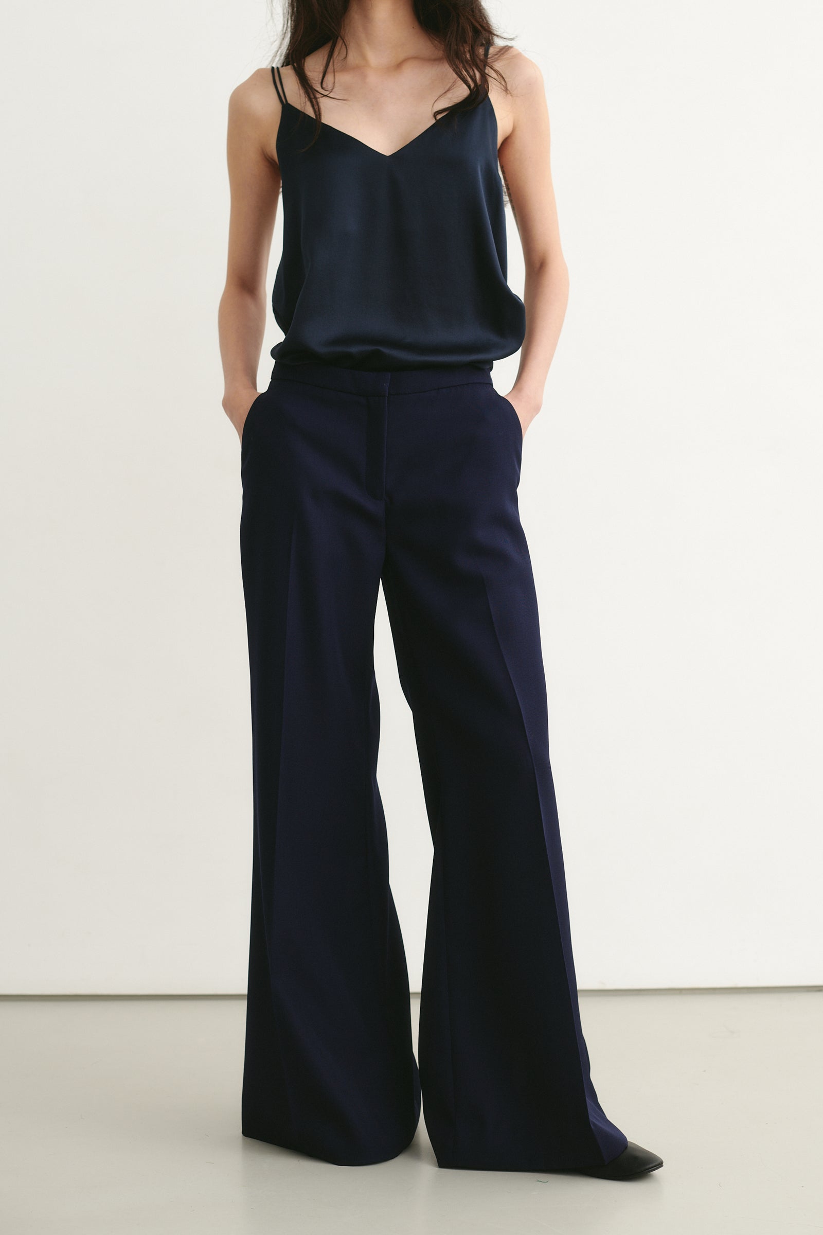 Iris Trousers Navy – ATTIRE THE STUDIO